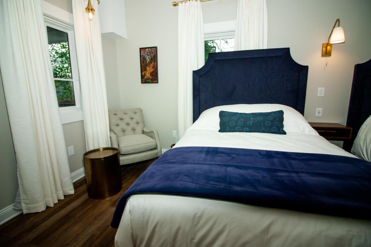 The Colonial Inn Hillsborough Esterno foto