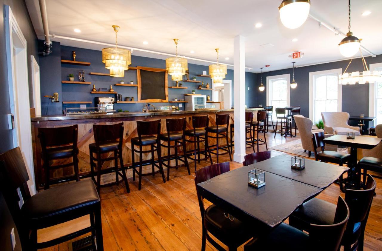 The Colonial Inn Hillsborough Esterno foto