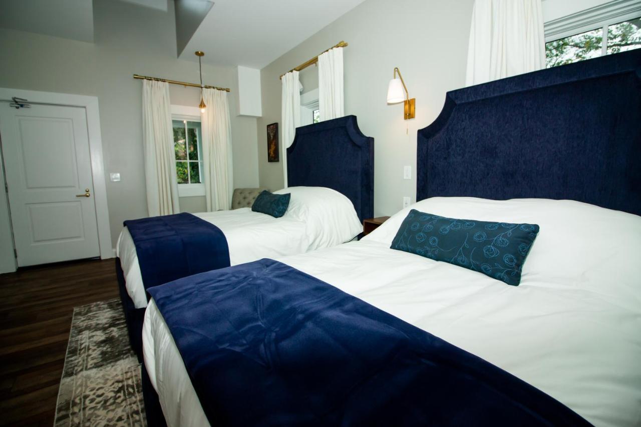 The Colonial Inn Hillsborough Esterno foto